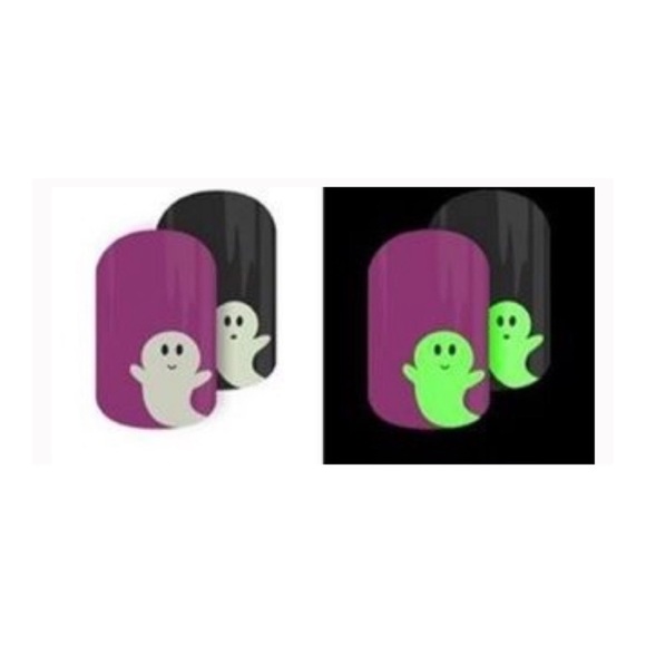 JAMBERRY Halloween Glow in the Dark Ghost Nail Wraps - Glowing Ghouls - Picture 11 of 11